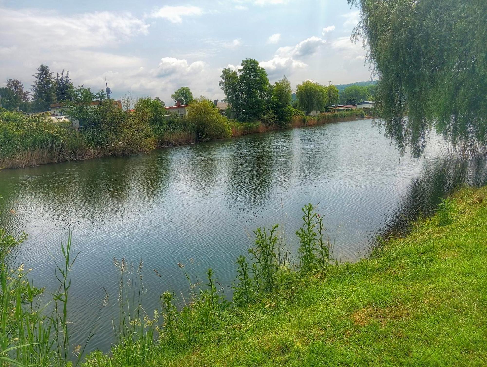 Ferienhaus "Am See" An der Schmucke エクステリア 写真